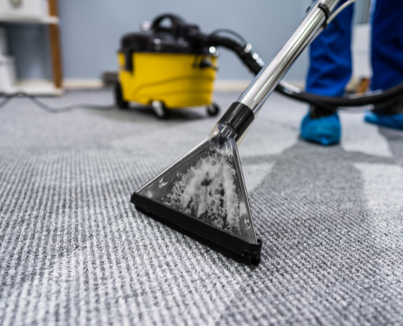Floor cleaning equipment
